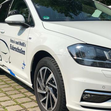 Unsere Fahrzeuge in der Fahrschule